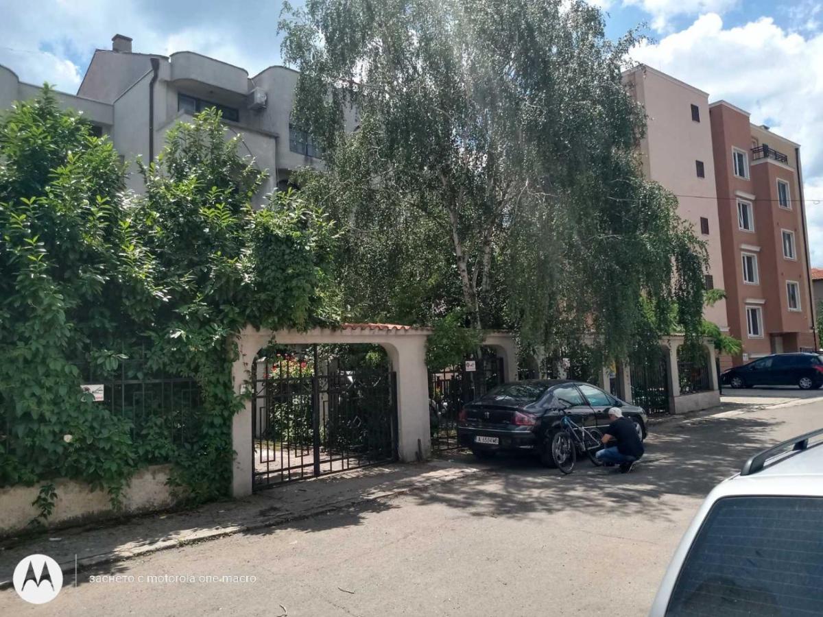 Dvete Brezi Hotel Бургас Екстериор снимка