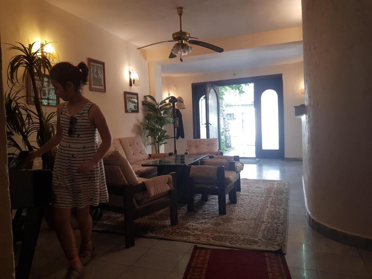 Dvete Brezi Hotel Бургас Екстериор снимка
