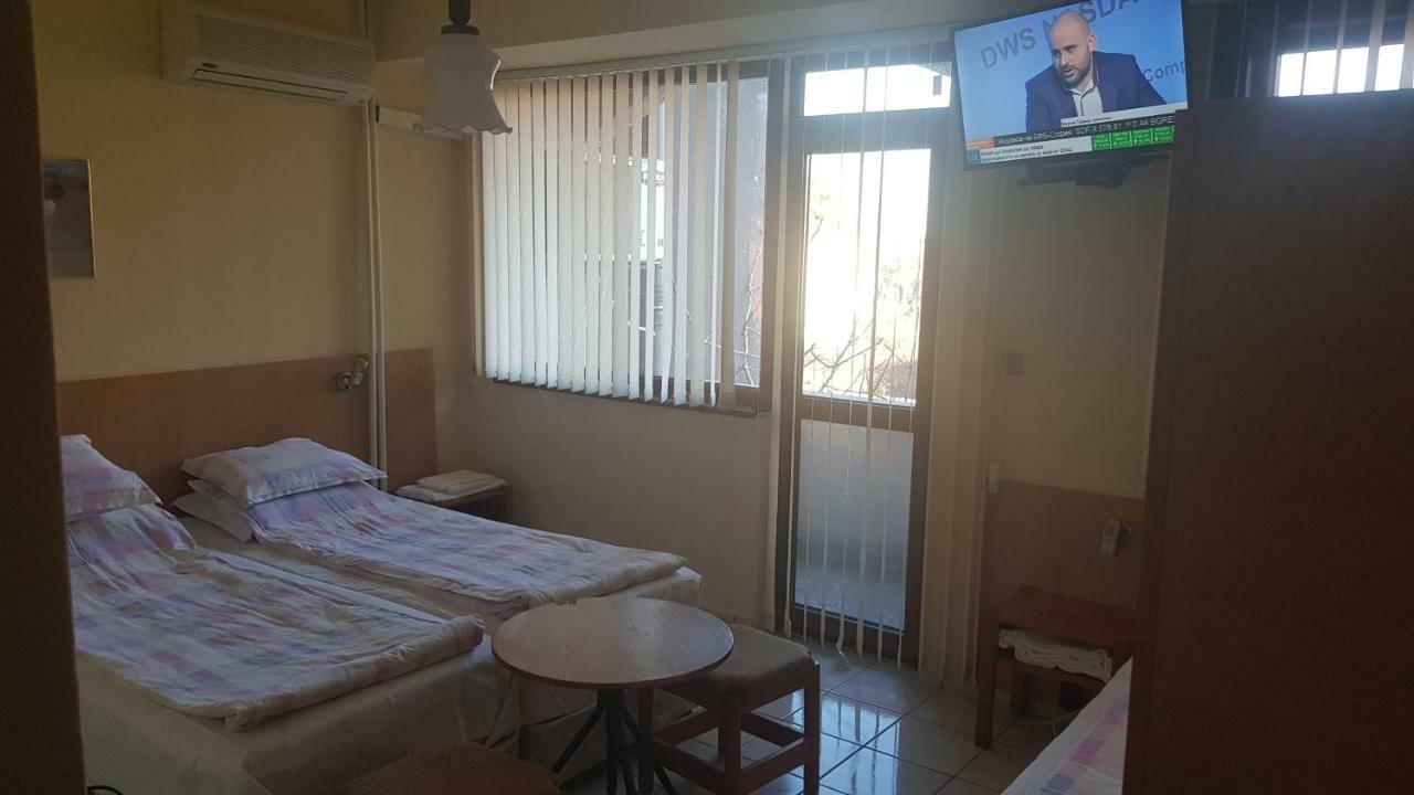 Dvete Brezi Hotel Бургас Екстериор снимка